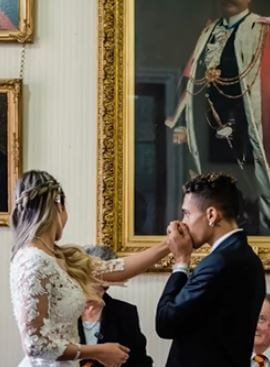 Taia Rodrigues and Raphinha on their wedding day.